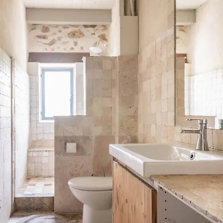 Charming In The Countryside With Swimmingpool Villa Fabrezan