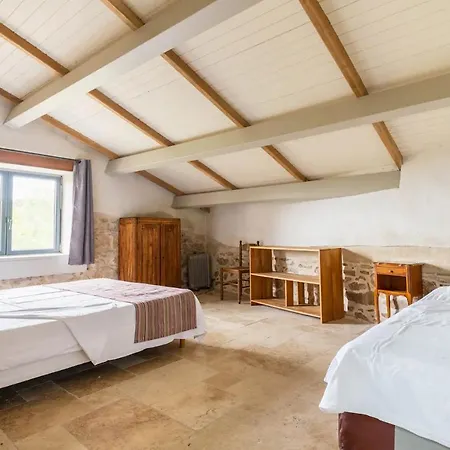 Villa Charming In The Countryside With Swimmingpool