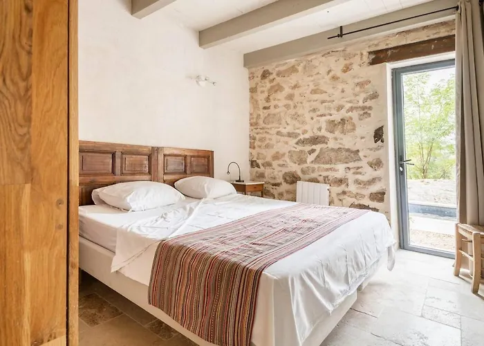 Charming In The Countryside With Swimmingpool Villa Fabrezan