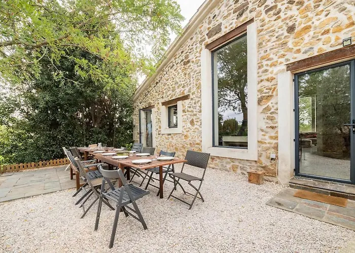 Charming In The Countryside With Swimmingpool *